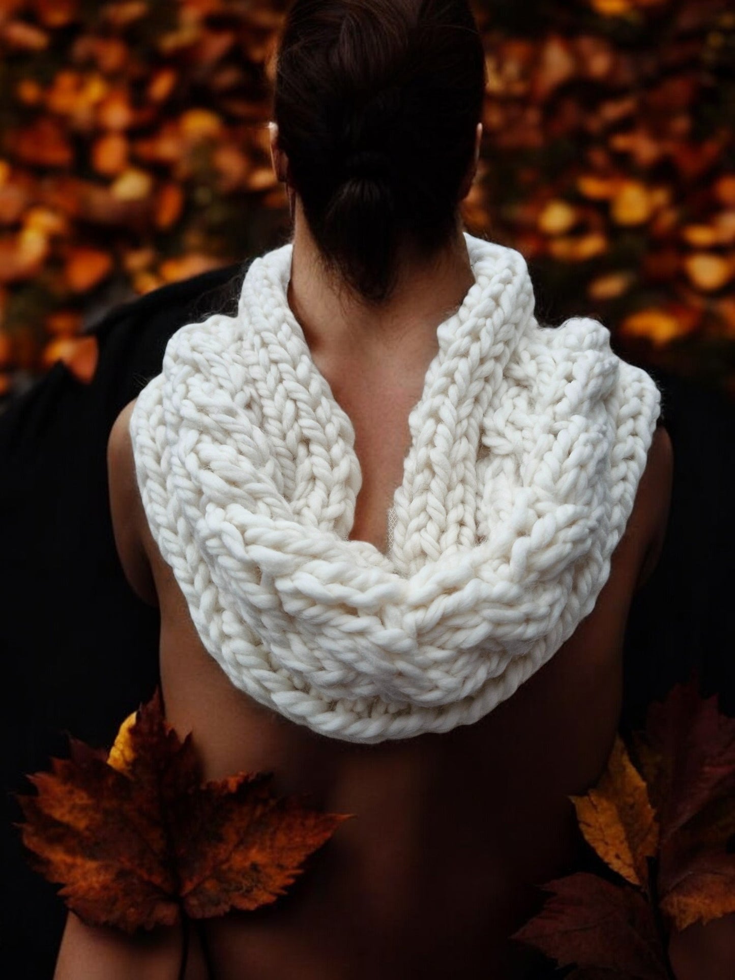 Adult's Handmade Knitted Super Chunky Cream Cable Cowl