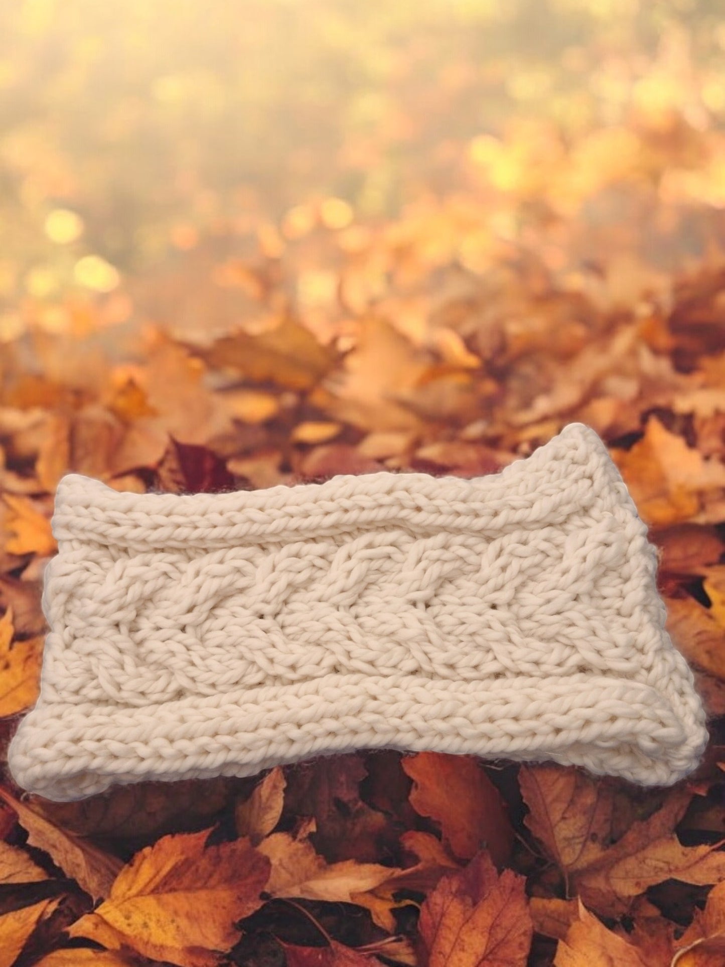 Adult's Handmade Knitted Super Chunky Cream Cable Cowl