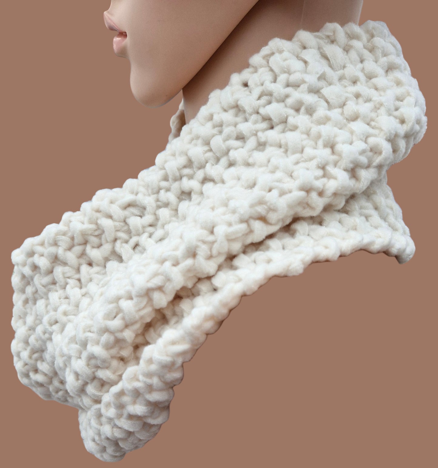 Adult's Handmade Knitted Cream Moss Stitch Cowl in Chunky