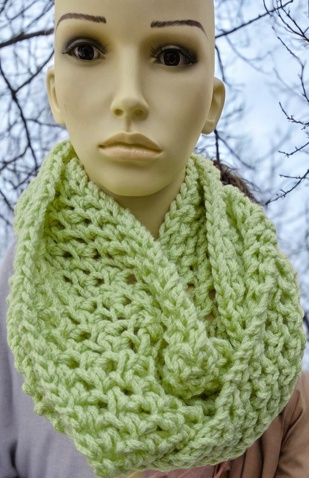 Women's Handmade Knitted Super Chunky Green Lacy Double Loop Cowl/Snood