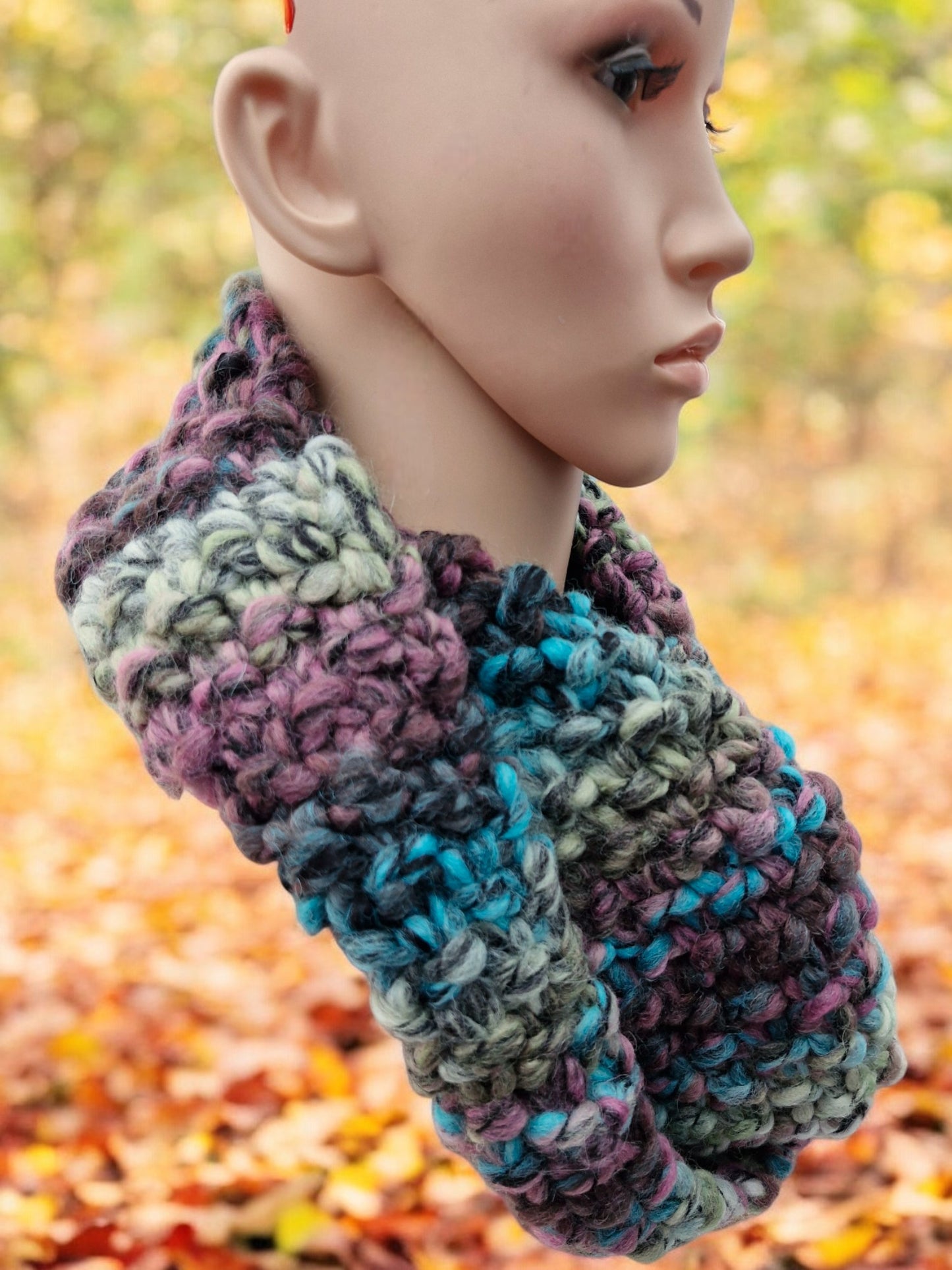 Adult's Handmade Knitted Moss Stitch Cowl in Mega Chunky